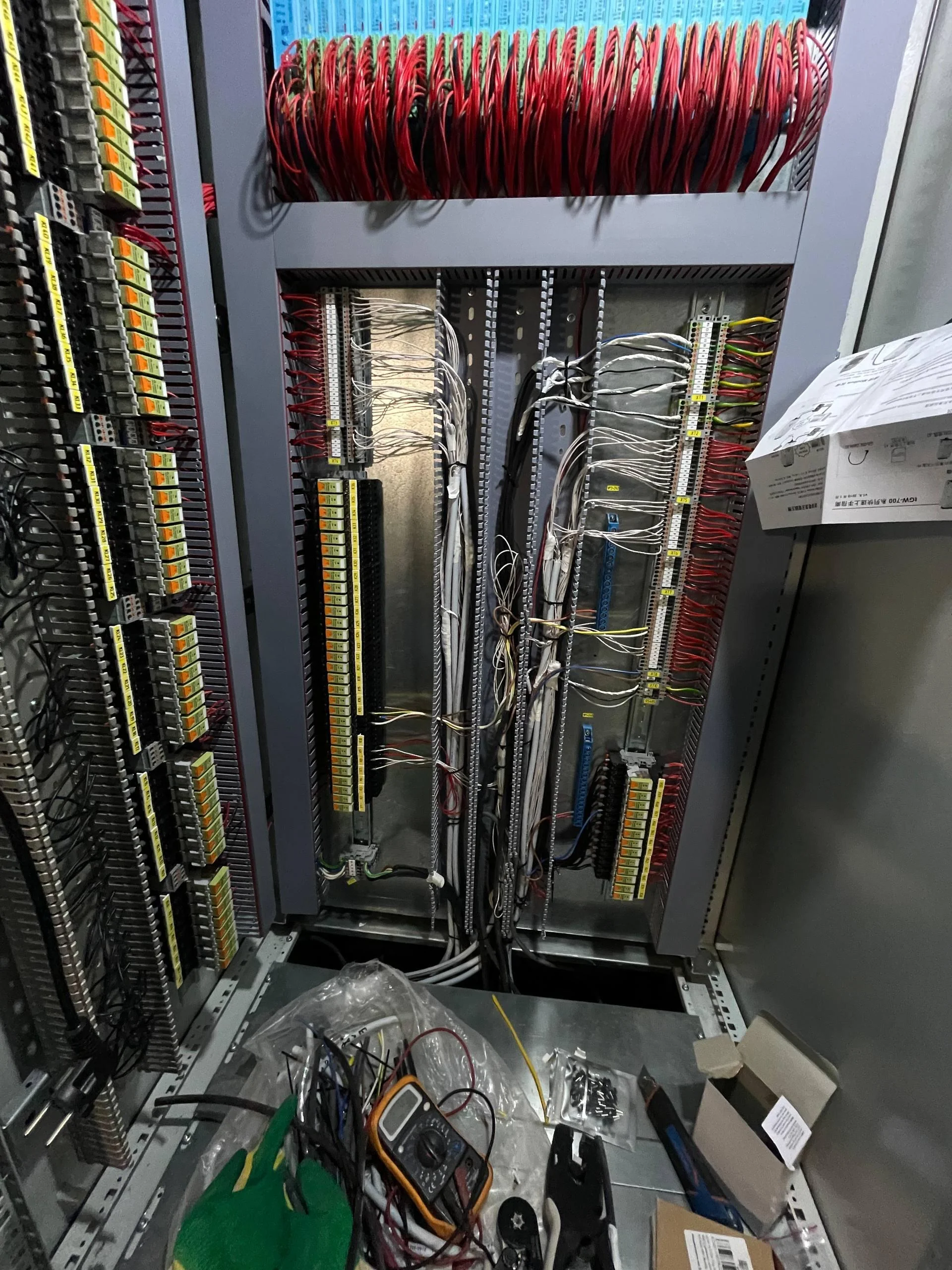 Шкаф АСУ ТП сборка на объекте