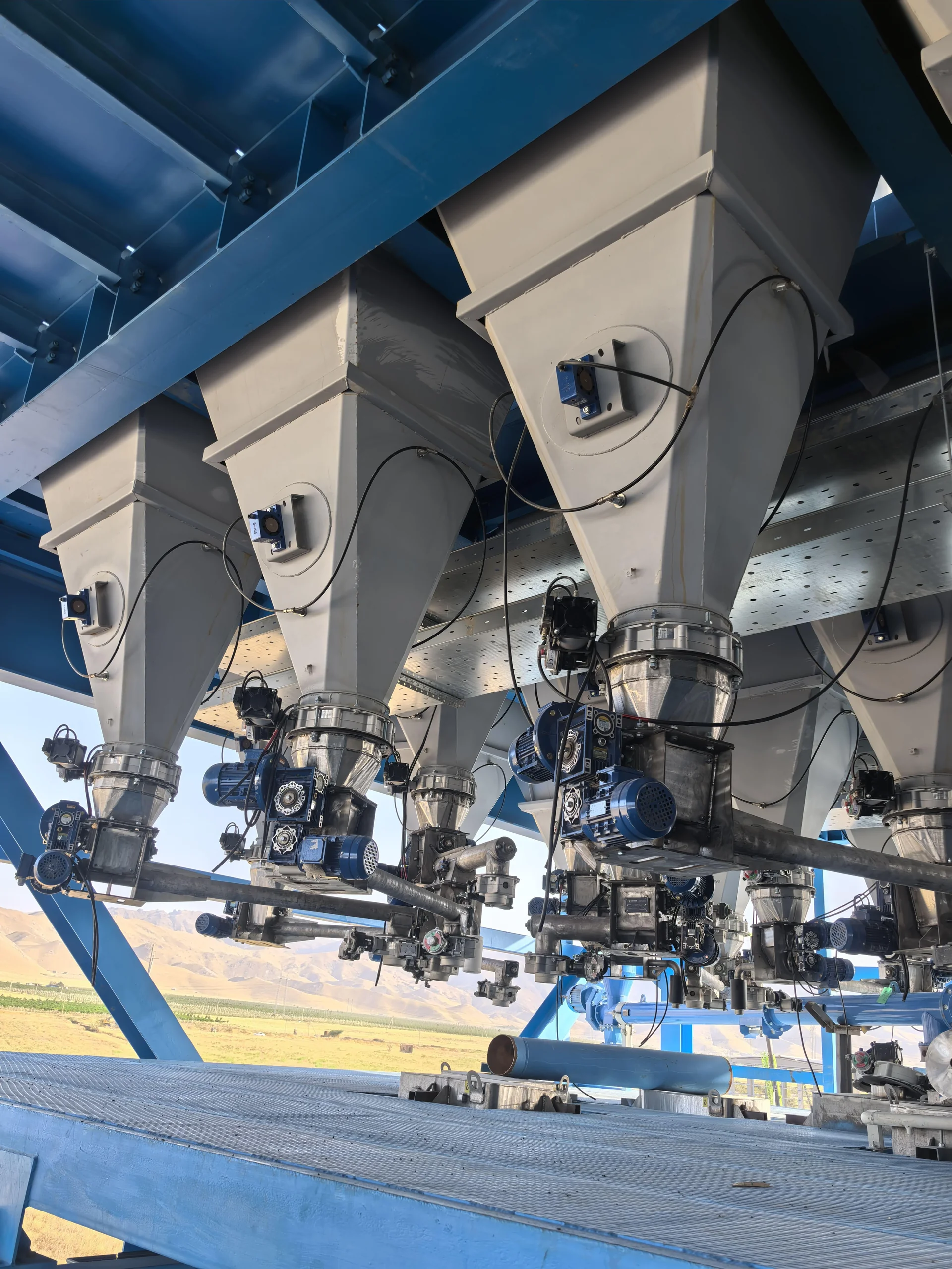 Монтаж кабельных трасс