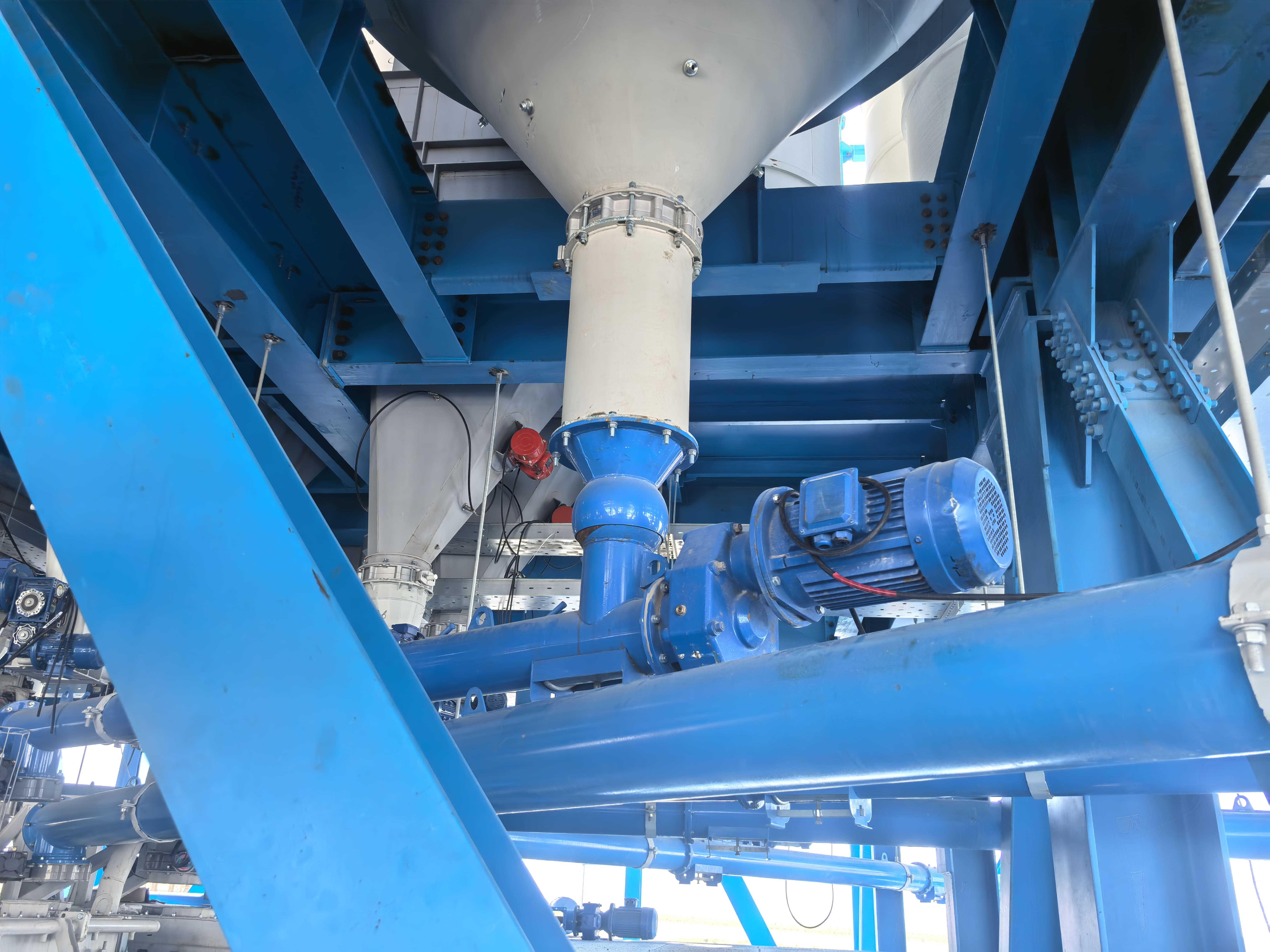 Монтаж кабельных трасс