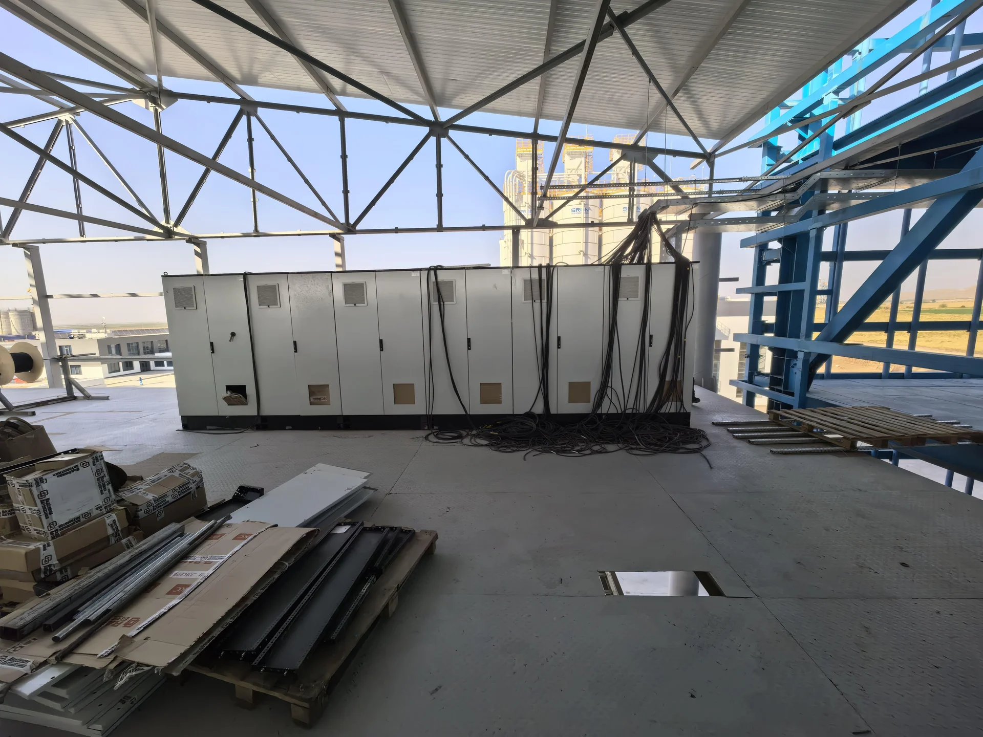 Монтаж кабельных трасс