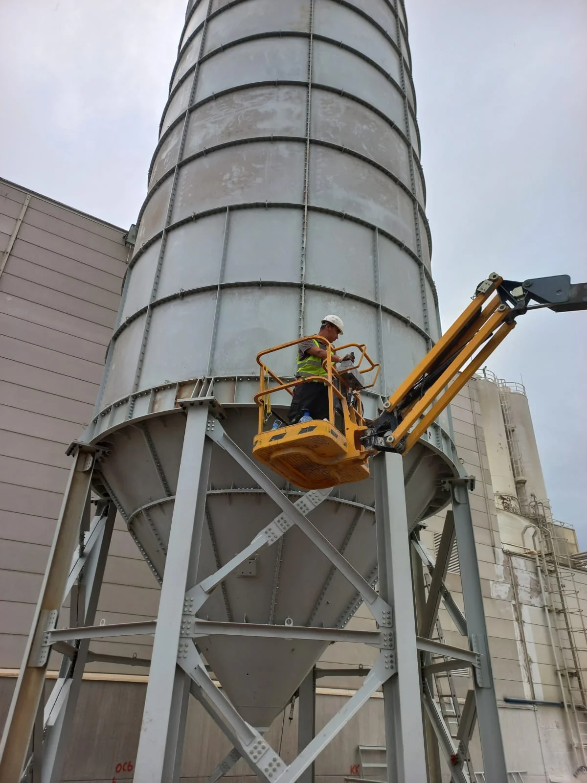 Сборка силоса