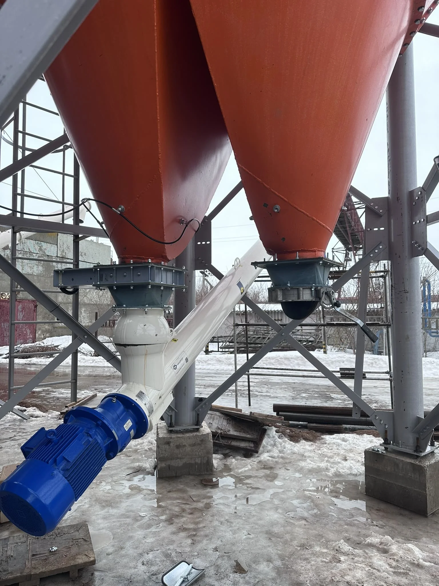 разобранный силос