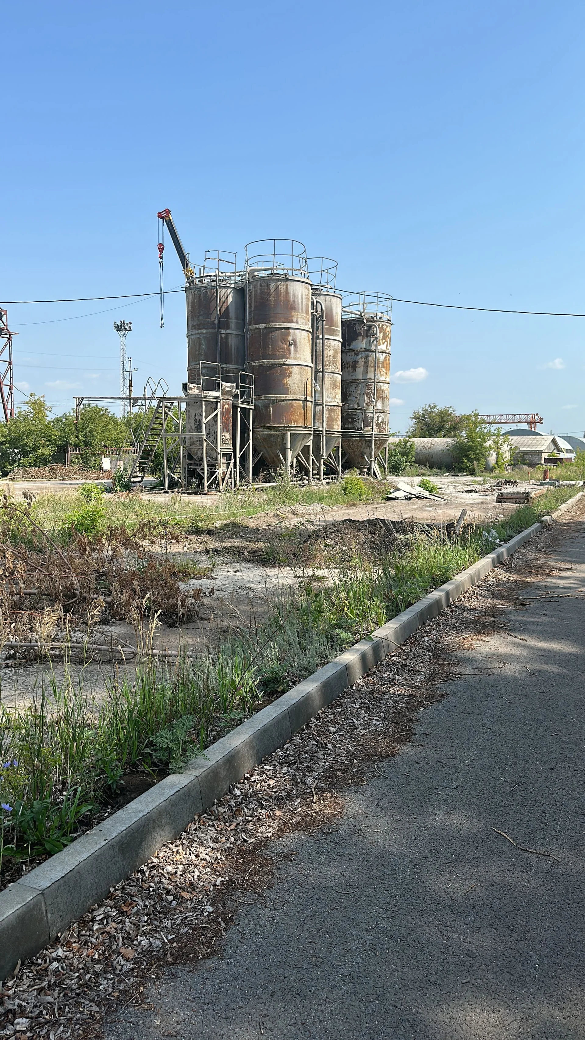 Старые силосы